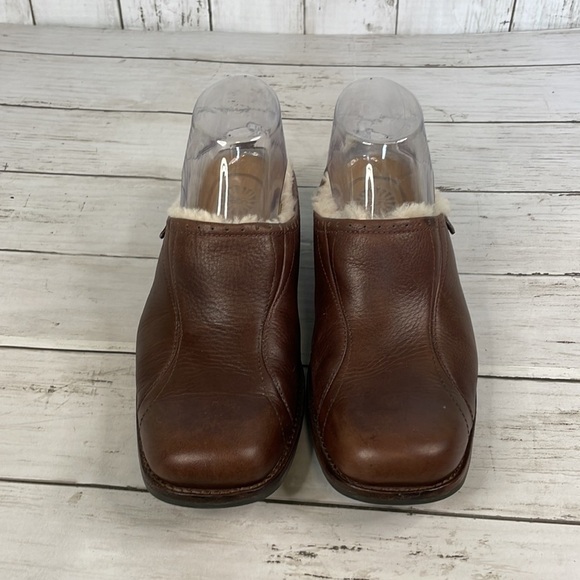 UGG Langford Brown Leather Shearling LIned Mule - Picture 3 of 14